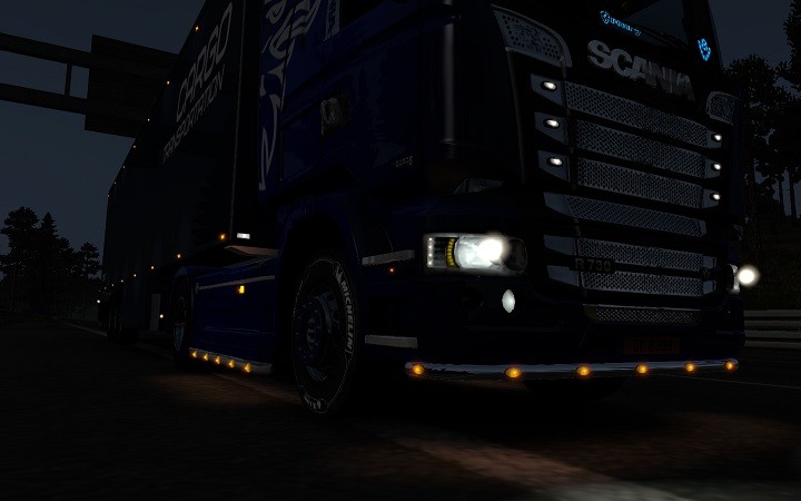 EB75_5A8BEEB1.jpg